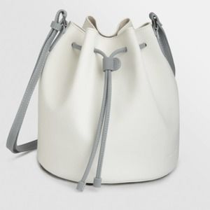 Keep Pursuing Olivia Bucket Bag water resistant